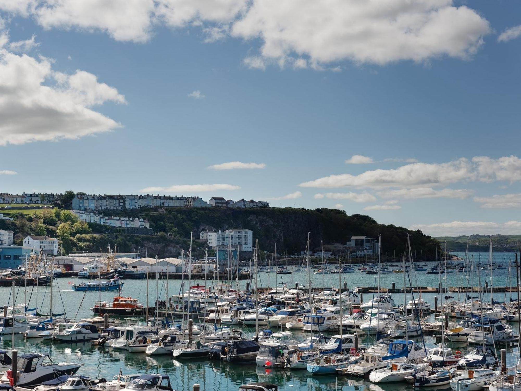 9 Dolphin Court Appartement Brixham Buitenkant foto